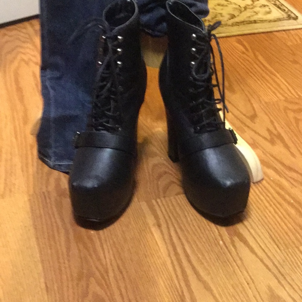 HERSTYLE BOOTS